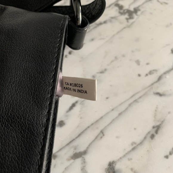 Kenneth Cole Black Bag - Picture 13 of 13